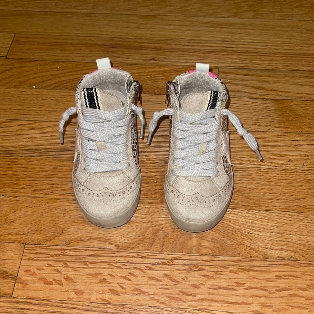 Shu Shop Toddler Sneakers size 7